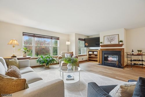 356-356 Greenfield Rd, Bridgewater, NJ, 08807-3710 | Card Image