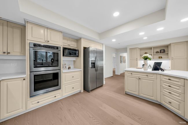 4030 Ripple Rd, House other with 4 bedrooms, 3 bathrooms and 4 parking in West Vancouver BC | Image 4