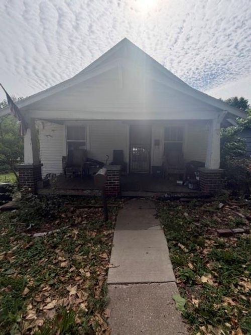 1307 Belmont Ave, Kansas City, MO, 64126-2111 | Card Image
