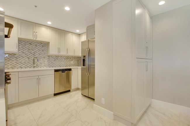 APT-4D - 5280 N Ocean Dr, Condo with 2 bedrooms, 2 bathrooms and null parking in Riviera Beach FL | Image 27