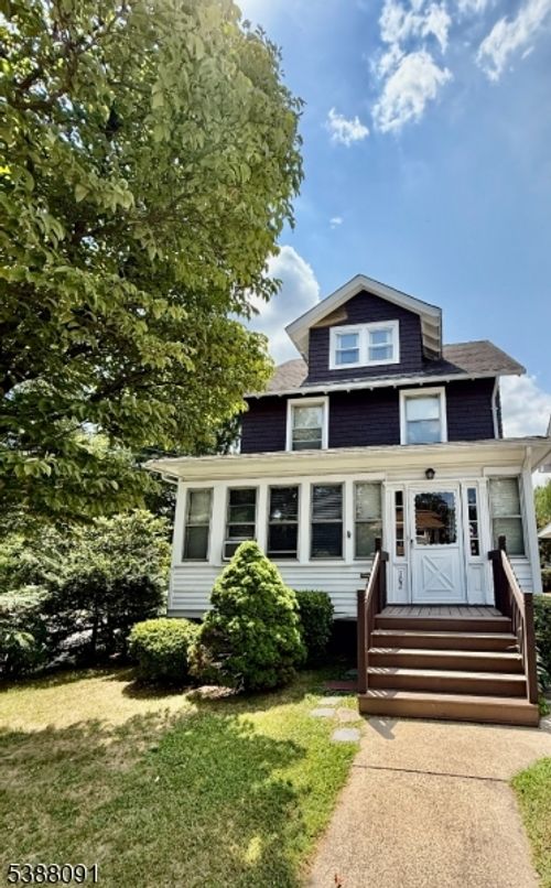 102 W Franklin St, Bound Brook, NJ, 08805-1942 | Card Image