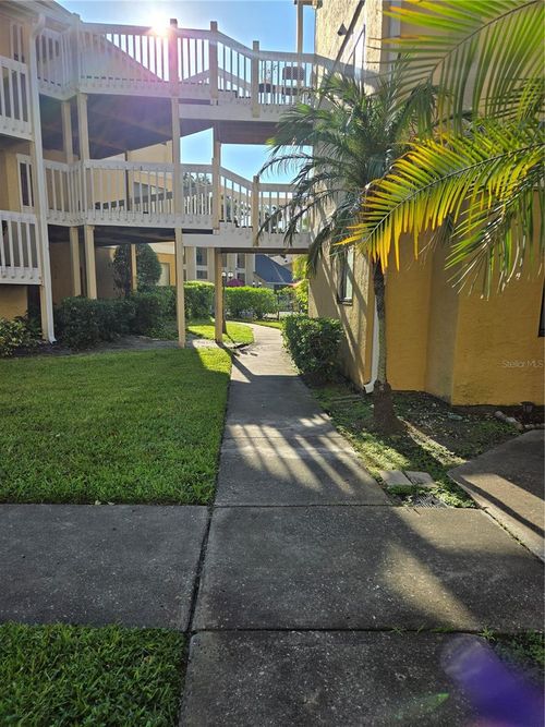432-1550 S Belcher Rd, CLEARWATER, FL, 33764-7623 | Card Image