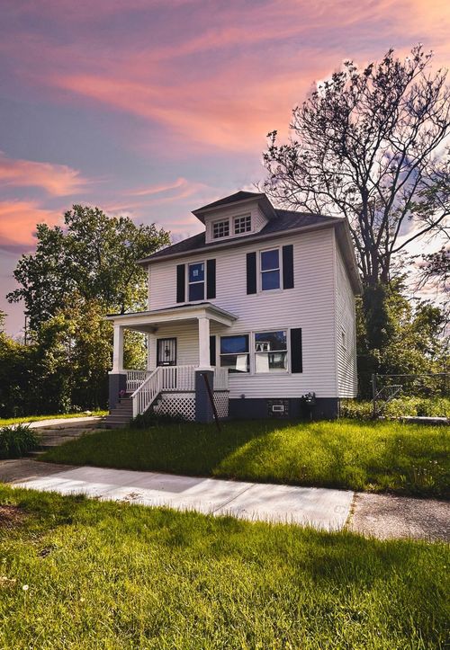 2927 Seyburn St, Detroit, MI, 48214-1718 | Card Image