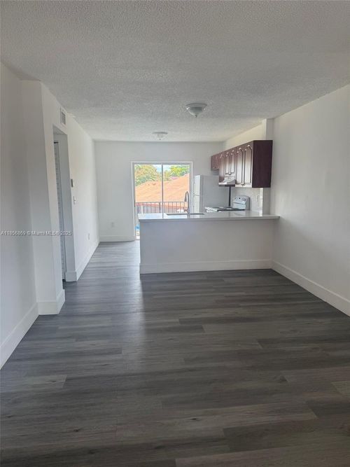apt-63-5435 W 24th Ave, Hialeah, FL, 33016-4850 | Card Image