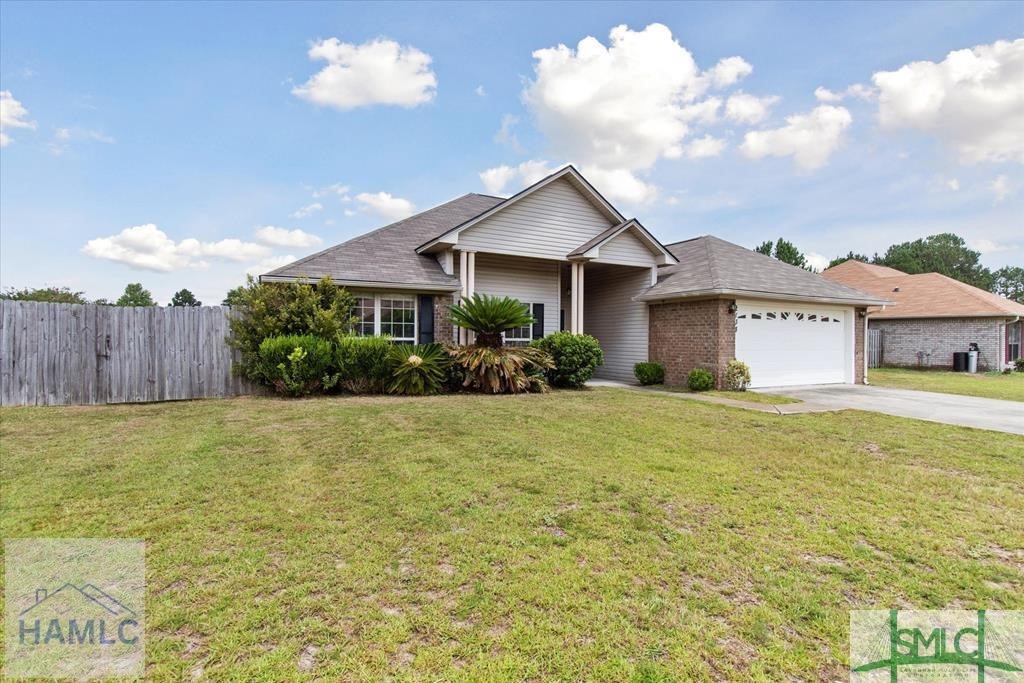 Walberg Dr, Hinesville, GA 31313