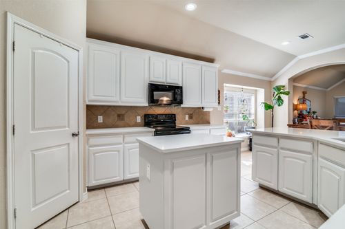 1127 Johnson City Ave, Forney, TX, 75126-5094 | Card Image