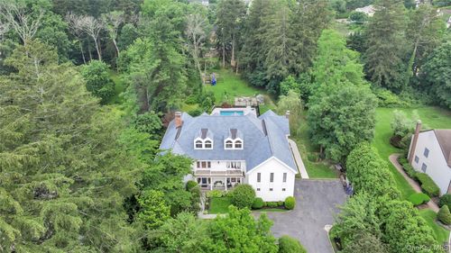 304 Syosset Woodbury Rd, Woodbury, NY, 11797-1215 | Card Image