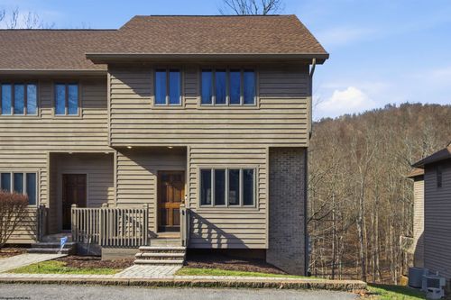 209 Aaron Smith Dr, Bridgeport, WV, 26330-9640 | Card Image