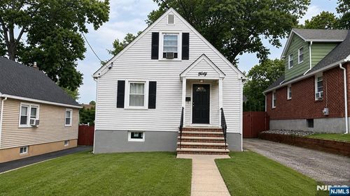 40 Seminole Ave, Dumont, NJ, 07628-2116 | Card Image