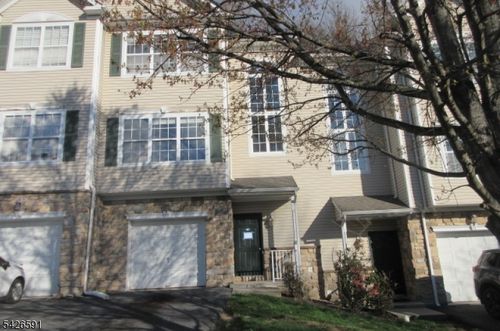 95 Pinehurst Dr, Washington, NJ, 07882-1592 | Card Image