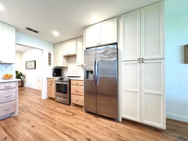 2012 W Lake Dr, House other with 3 bedrooms, 2 bathrooms and null parking in Gladewater TX | Image 24