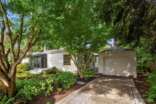 7708 44th Ave Ne, Seattle, WA, 98115-5118 | Card Image