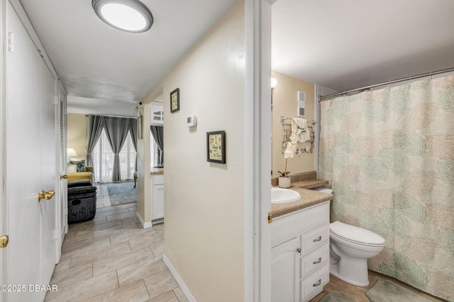 UNIT-238 - 1429 N Atlantic Ave, Condo with 1 bedrooms, 1 bathrooms and null parking in DAYTONA BEACH FL | Image 4