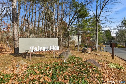 e-2 Talcott Ridge Rd, Farmington, CT, 06032 | Card Image