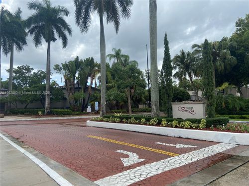 9849-9849 Nob Hill Ln, Sunrise, FL, 33351-4646 | Card Image