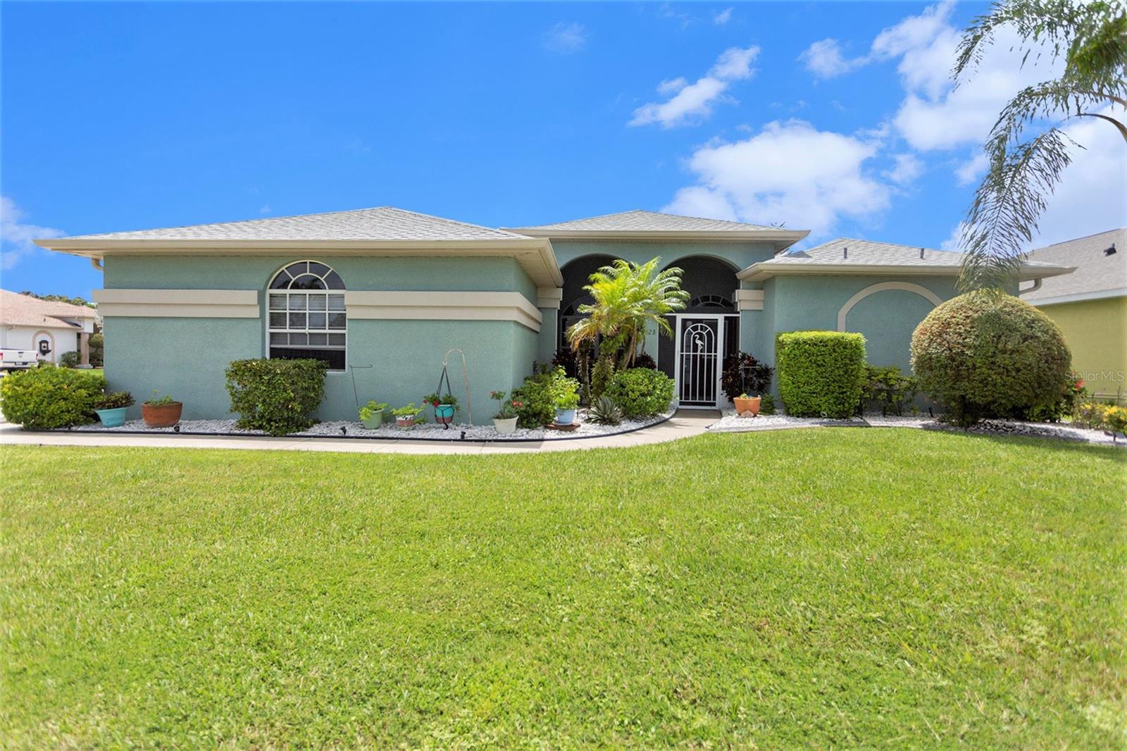 Vistoso Ln, Sun City Center, FL 33573