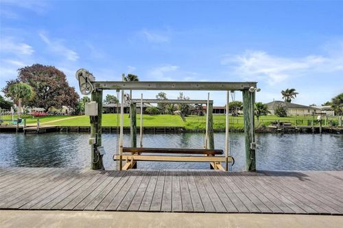 464 Ne Cornwall Avenue, Port St Lucie, FL, 34983 | Card Image