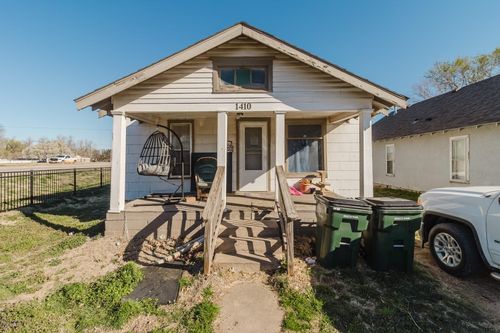 1410 E 6th Ave, Hutchinson, KS, 67501-2701 | Card Image