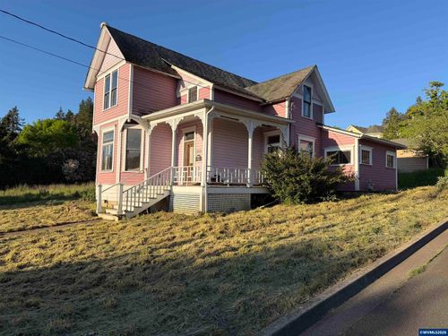 804 N Main St, Brownsville, OR, 97327-2117 | Card Image