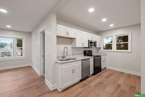 3849 Grover St, Omaha, NE, 68105-3919 | Card Image