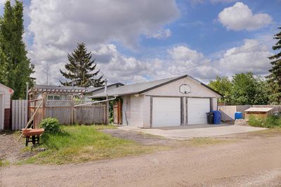 14 Knight St, House detached with 4 bedrooms, 2 bathrooms and 2 parking in Okotoks AB | Image 3