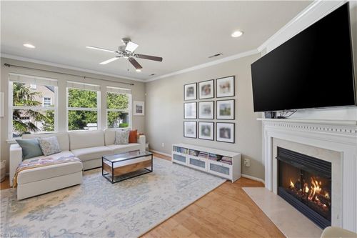 5049 Ocean Way, Norfolk, VA, 23518-2032 | Card Image