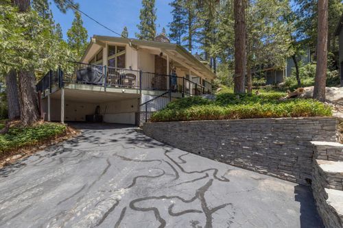 37731 Shoreline Dr, Bass Lake, CA, 93604-9725 | Card Image