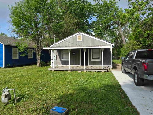 205 Gloria St, West Orange, TX, 77630-5374 | Card Image