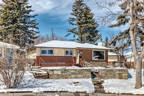 2007 Cottonwood Crescent Se, Calgary, AB, T2B1B9 | Card Image