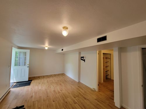 28 Bonnie Brae Dr, Newtown, CT, 06470-2248 | Card Image