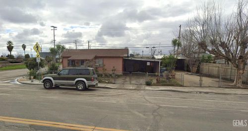 287 E 1st St, Buttonwillow, CA, 93206 | Card Image
