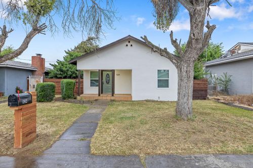 524 S 6th St, Kerman, CA, 93630-1502 | Card Image