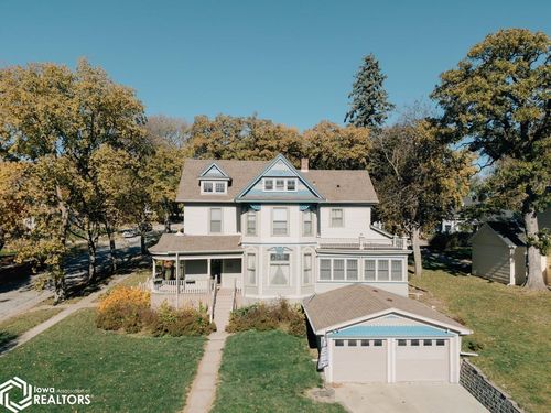 202 E Thomas St, Avoca, IA, 51521-5124 | Card Image