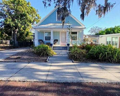542 Division St, Tarpon Springs, FL, 34689-3318 | Card Image