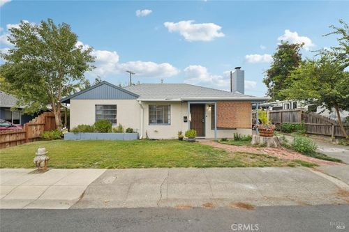 68 Glenwood Dr, Napa, CA, 94559-1017 | Card Image