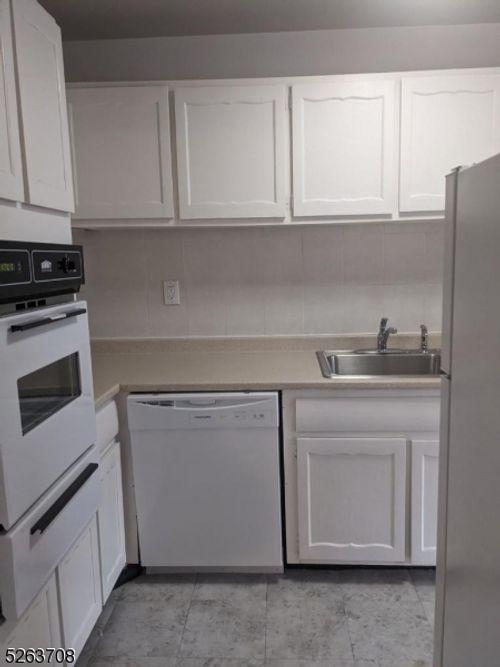 1g-52 Cottage St, South Orange, NJ, 07079-2277 | Card Image