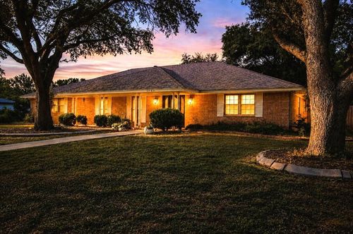 2725 Alta Vista Ln, San Angelo, TX, 76904-7457 | Card Image