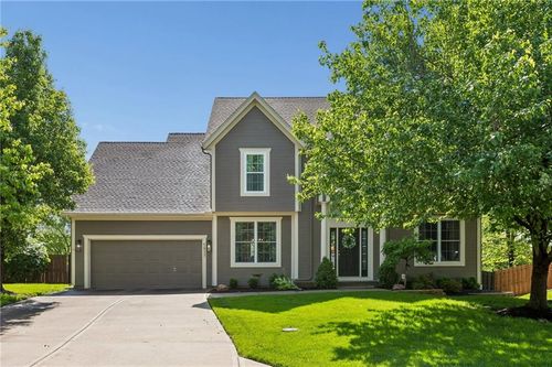 5837 Millbrook St, Shawnee, KS, 66218-8405 | Card Image