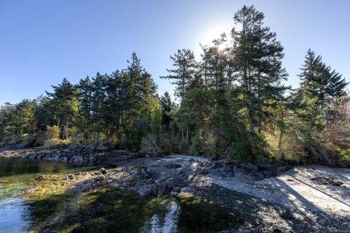 2218 Dolphin Rd, North Saanich, BC, V8L5Y7 | Card Image