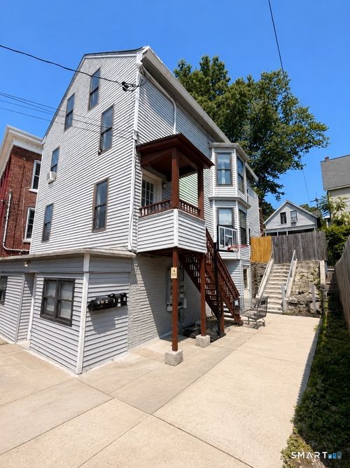502 E Main St, Norwich, CT, 06360-5986 | Card Image