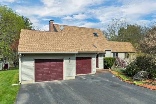 23 Woodward Rd, Merrimack, NH, 03054-2334 | Card Image