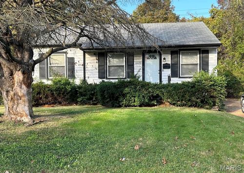 10429 Renfrew Dr, Saint Louis, MO, 63137-4023 | Card Image