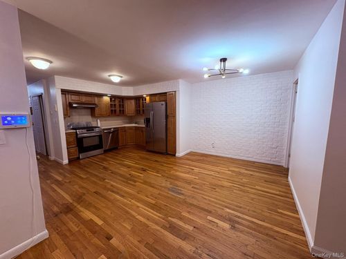 apt-2-71 162nd St, Fresh Meadows, NY, 11365-2058 | Card Image