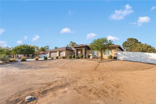 18950 Pachappa Rd, Apple Valley, CA, 92307 | Card Image