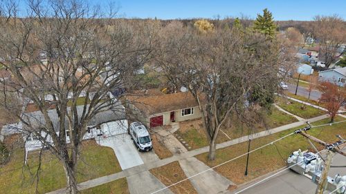 305 19th Ave N, Fargo, ND, 58102-2317 | Card Image