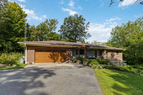 1084 Brown Rd, Wilmington, OH, 45177-8725 | Card Image