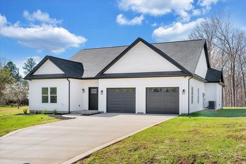 380 Parford Ln, Moneta, VA, 24121 | Card Image