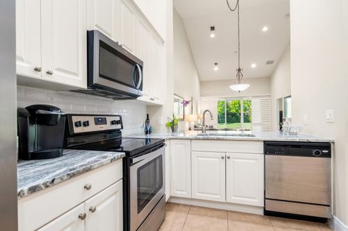 4325 Cross Ct, Vero Beach, FL, 32967-2080 | Card Image