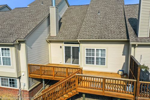 31173 Livingston Dr, Novi, MI, 48377-4542 | Card Image