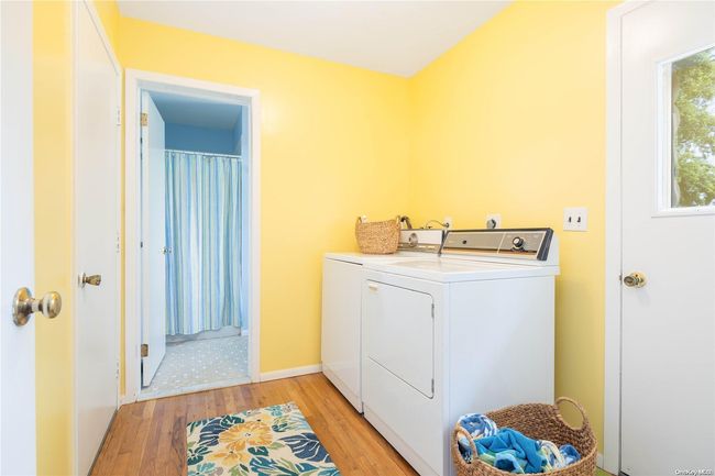 laundry off garage | Image 10